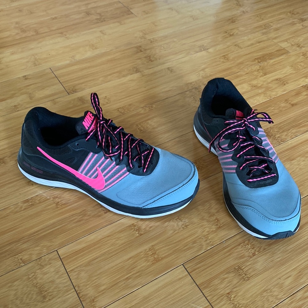Nike Dual-fusion X. Size 7. Pink, grey and black. New, worn once.
